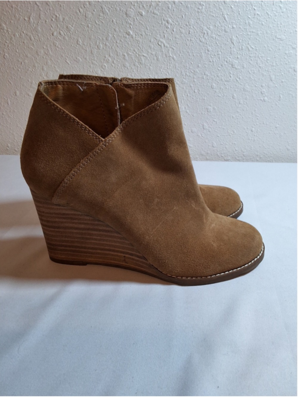 Lucky Brand Women's Brown Suede Wedge Ankle Boots Size 6.5